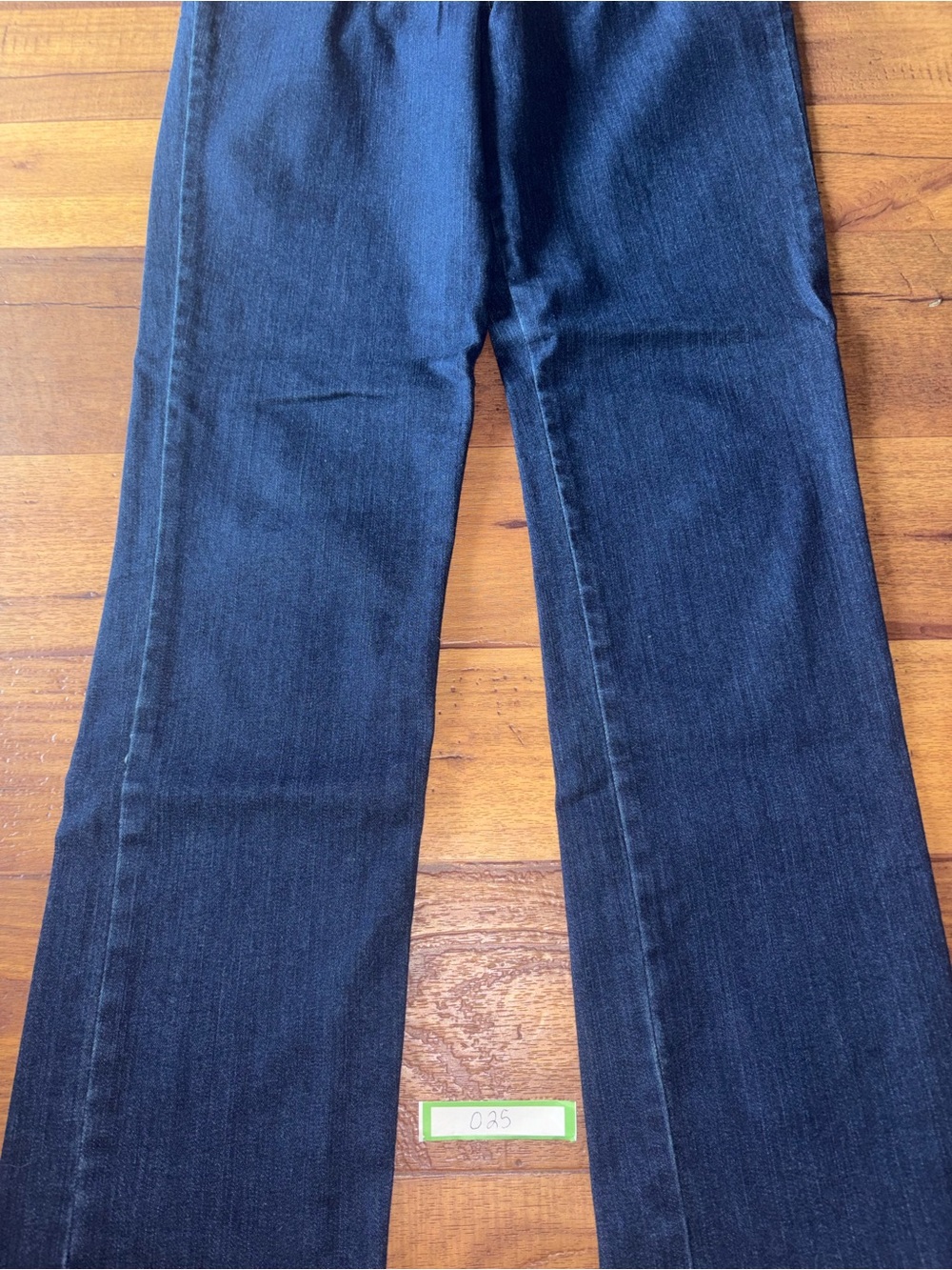 Lee Classic Fit Dark Wash Straight Leg Denim Jeans - Size 6 Medium